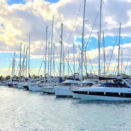 Casa De Irene Cura *